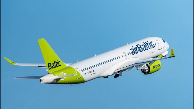 Airbus A220300 Air Baltic Bild1